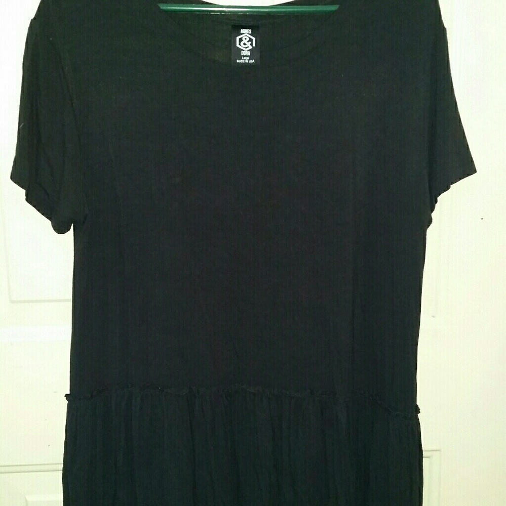 NWOT Agnes & Dora Black Ruffle Tee